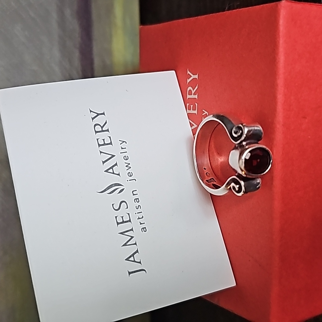 James Avery Retired Garnet Scroll Ring Size 7 250$